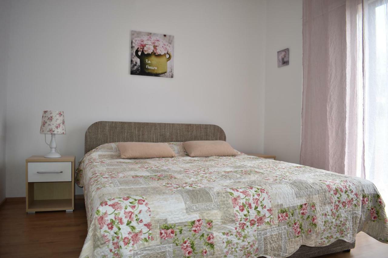 Apartments Lavandula Baska المظهر الخارجي الصورة